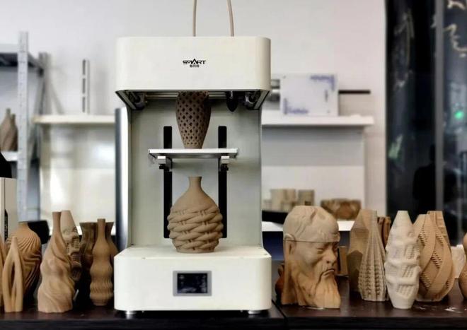 育调研报告：技术融合与文化传承的新范式开元棋牌桌面3D打印与国潮数字消费教(图1)